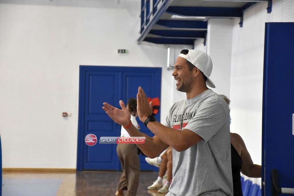 Μπρούνο Τσερέλα: Θέλω να ενώσω όλο τον κόσμο μέσω του μπάσκετ [vid]
