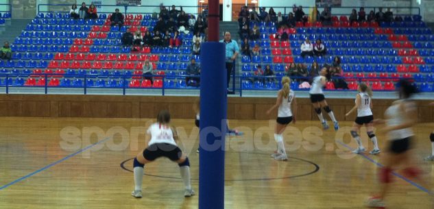 volley gynaikon-ifaistos-finikas-24-3-2012-2