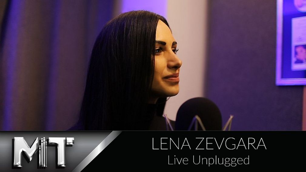 Λένα Ζευγαρά live unplugged : Kυκλοφόρησε και ξεσηκώνει το 5αλεπτο live unplugged της (βίντεο)