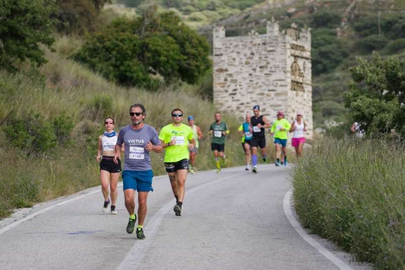 Άνοιξαν οι εγγραφές για το 9ο Tinos Running Experience Avance 2024