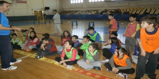 Τα kids athletics στη Σύρο