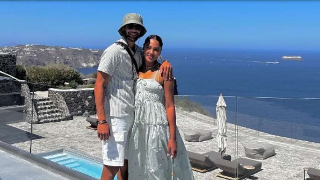 Ο NBAer Στεφ Κάρι στη Σαντορίνη, γιόρτασε την επέτειο γάμου