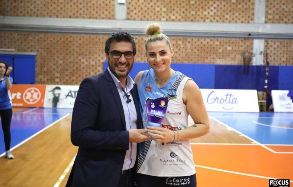 Volleyleague Γυναικών: Η Έλεν Αμαράλ βραβεύτηκε ως MVP από τον Αντιδήμαρχο Νάξου