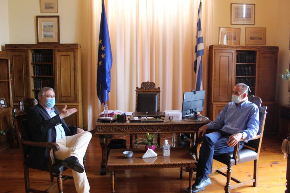 Συνάντηση δημάρχου Σύρου - Ερμούπολης με αντιπροσωπεία του ΕΟΔΥ
