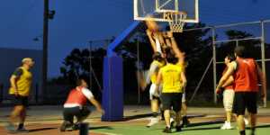 Πήραν κεφάλι οι Ναουσσαίοι στο Τοπικό πρωτάθλημα Μπάσκετ Πάρου