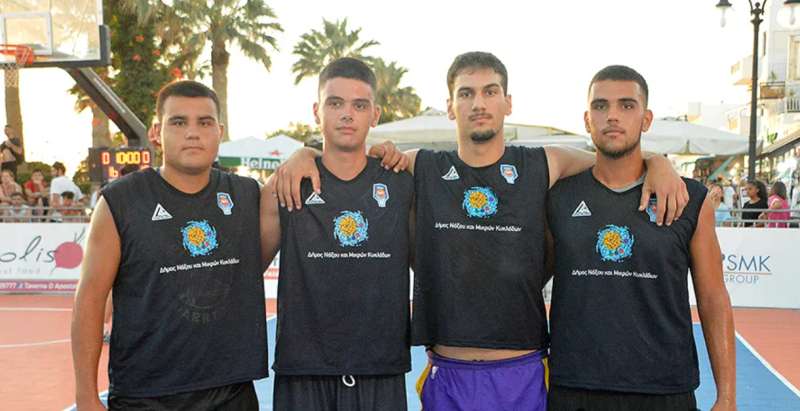 Αθλητές του ΑΟ Πάρου σήκωσαν… κούπα στην κατηγορία U18 στο 2ο τουρνουά μπάσκετ «Naxos 3×3»