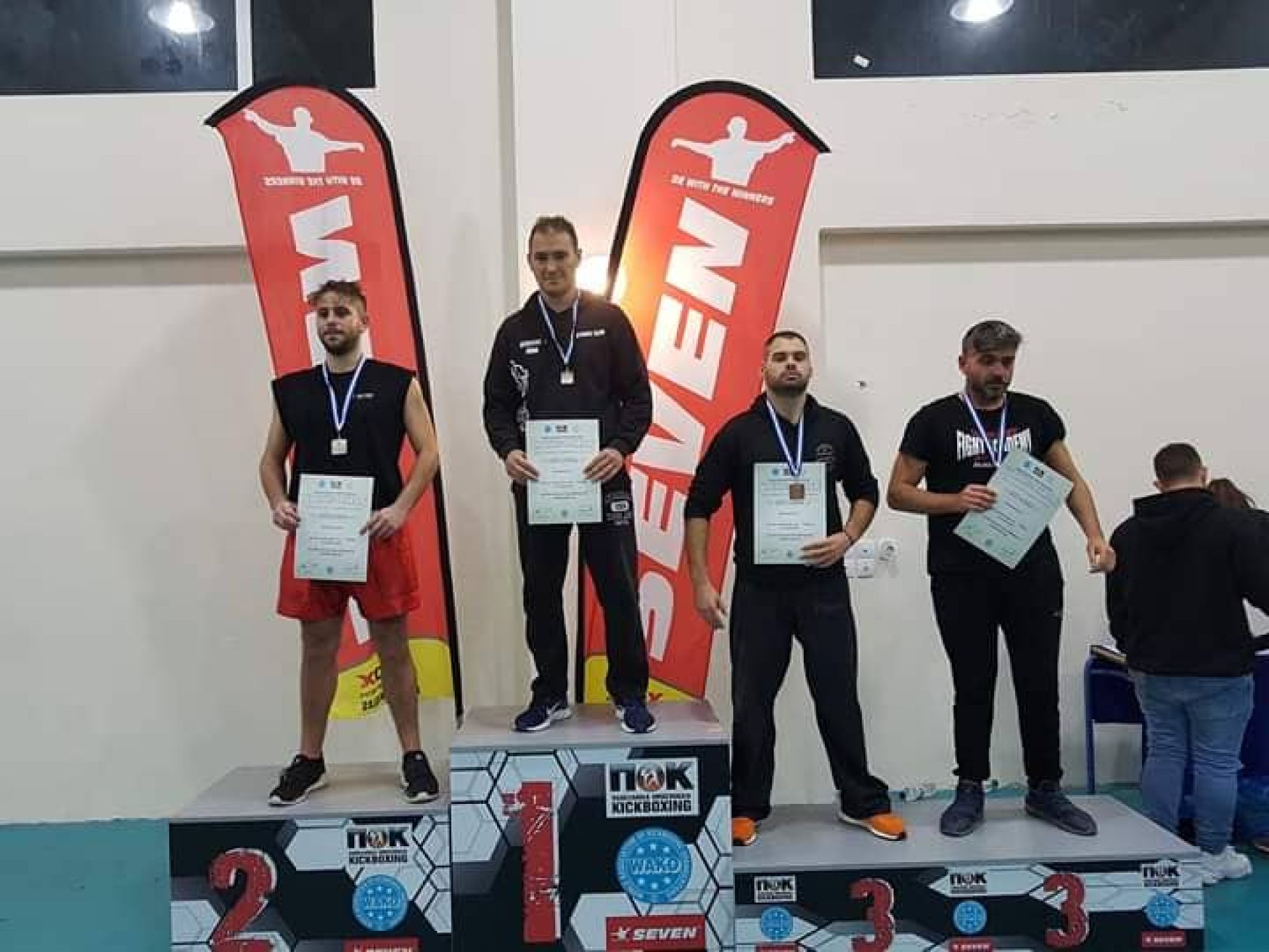 2 Χρυσά, 2 Ασημένια και 1 Χάλκινο για τον Α.Σ Σύρου στο Πανελλήνιο Πρωτάθλημα Kickboxing
